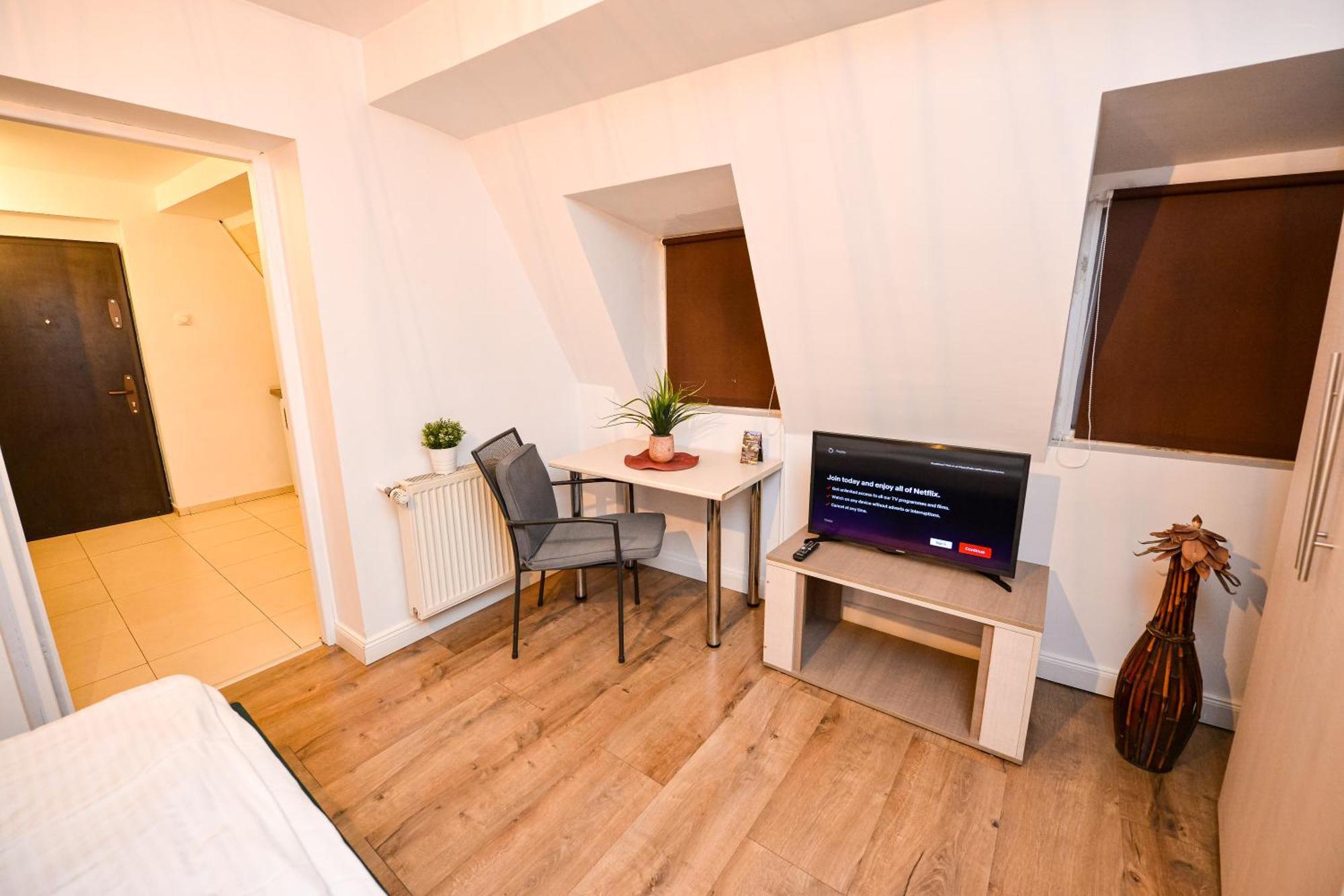 Ideal Accommodation City Center Bucarest Esterno foto